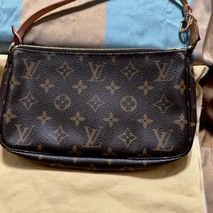 Louis Vuitton small purse